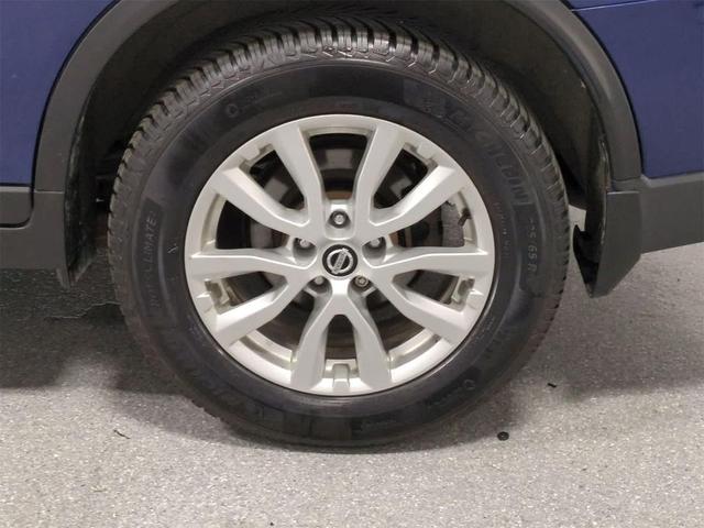 Photo of 2017 Caspian Blue Nissan Rogue