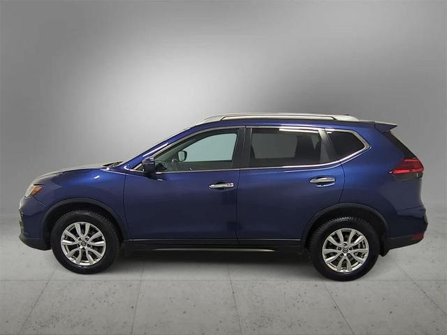 Photo of 2017 Caspian Blue Nissan Rogue