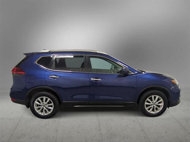 Photo of 2017 Caspian Blue Nissan Rogue