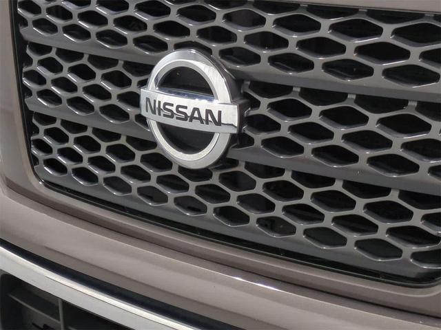 Photo of 2019 Java Metallic Nissan Titan