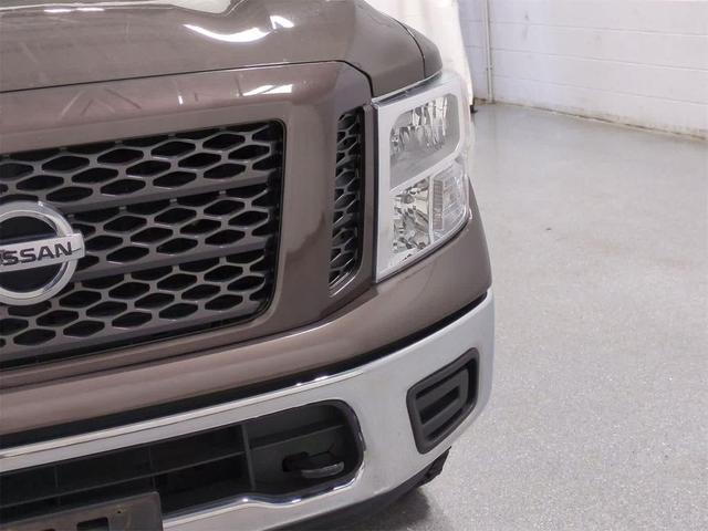 Photo of 2019 Java Metallic Nissan Titan