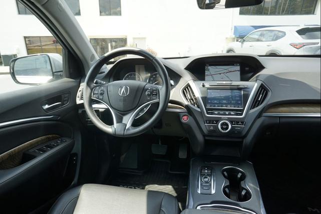 Photo of 2020 Lunar Silver Metallic Acura MDX