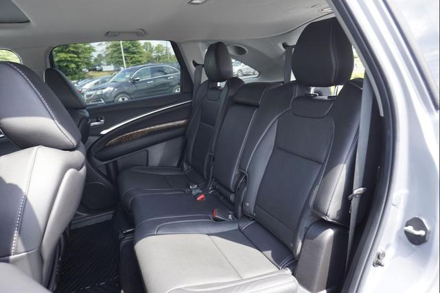 Photo of 2020 Lunar Silver Metallic Acura MDX