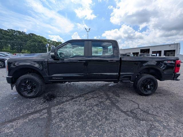 Photo of 2025 Agate Black Metallic Ford F-250