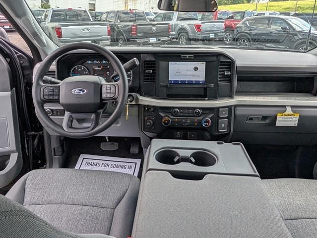 Photo of 2025 Agate Black Metallic Ford F-250