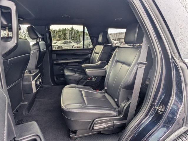 Photo of 2021 Antimatter Blue Metallic Ford Expedition