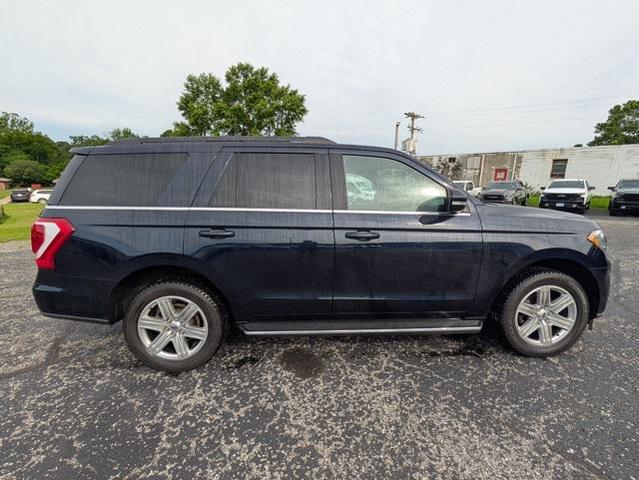 Photo of 2021 Antimatter Blue Metallic Ford Expedition