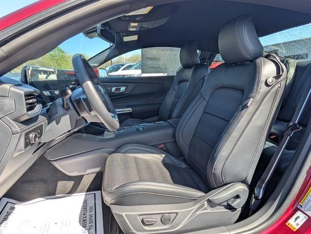 Photo of 2025 Magenta Ford Mustang