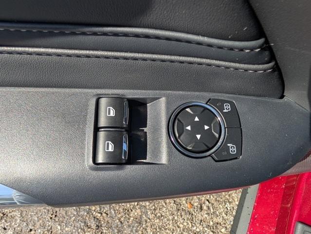 Photo of 2025 Magenta Ford Mustang