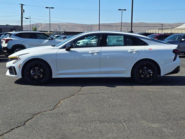 Photo of 2026 Snow White Pearl Kia K5