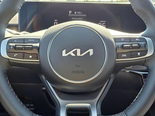 Photo of 2026 Snow White Pearl Kia K5
