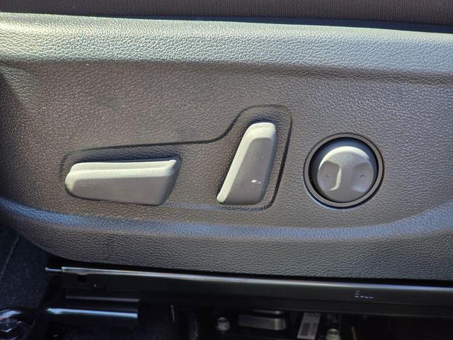 Photo of 2026 Ocean Blue Kia Seltos