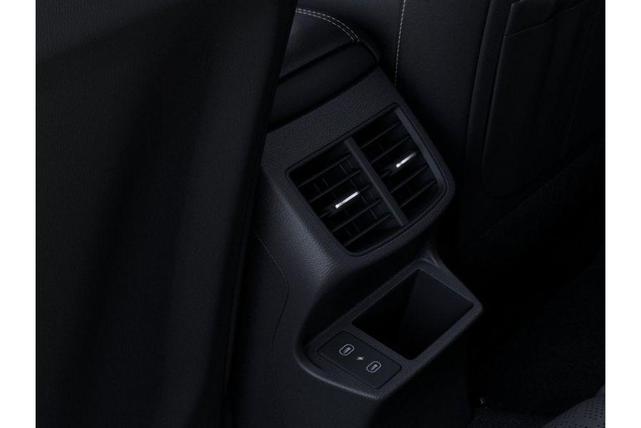 Photo of 2025 Dark Ocean Blue Kia Seltos