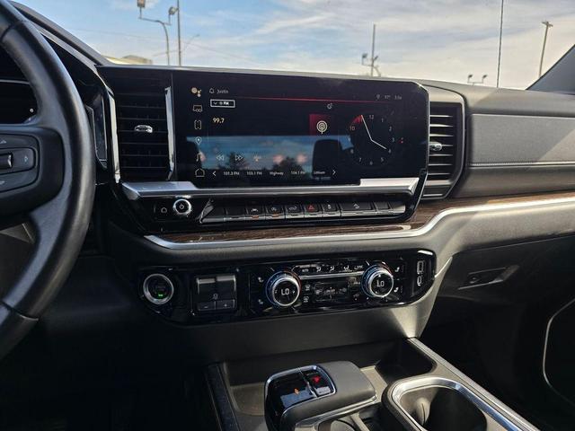 Photo of 2023 Onyx Black GMC Sierra 1500