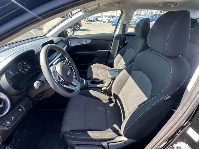 Photo of 2023 Aurora Black Pearl Kia Forte