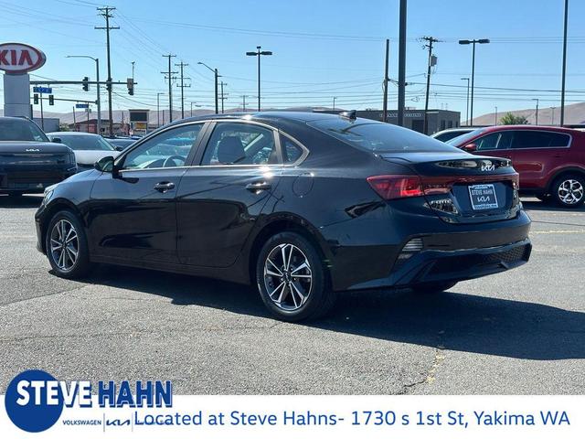 Photo of 2023 Aurora Black Pearl Kia Forte