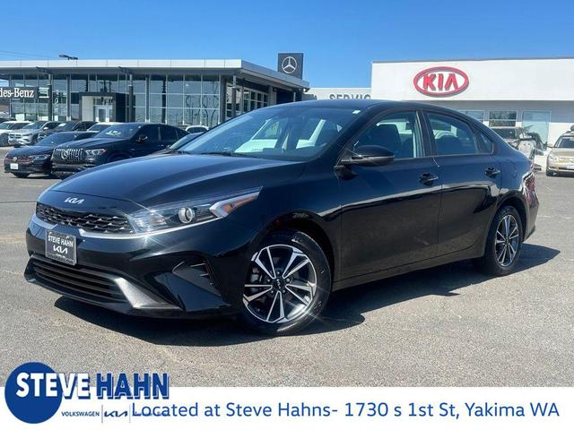 Photo of 2023 Aurora Black Pearl Kia Forte