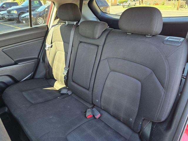 Photo of 2013 Signal Red Kia Sportage