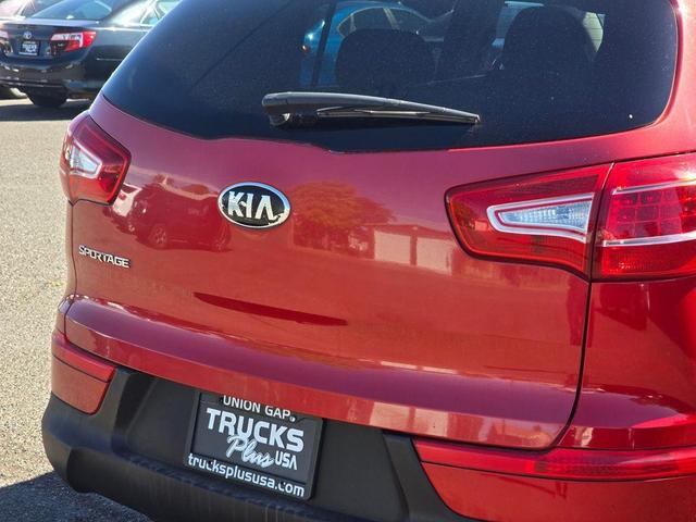 Photo of 2013 Signal Red Kia Sportage