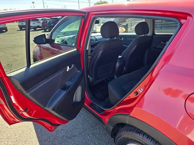 Photo of 2013 Signal Red Kia Sportage