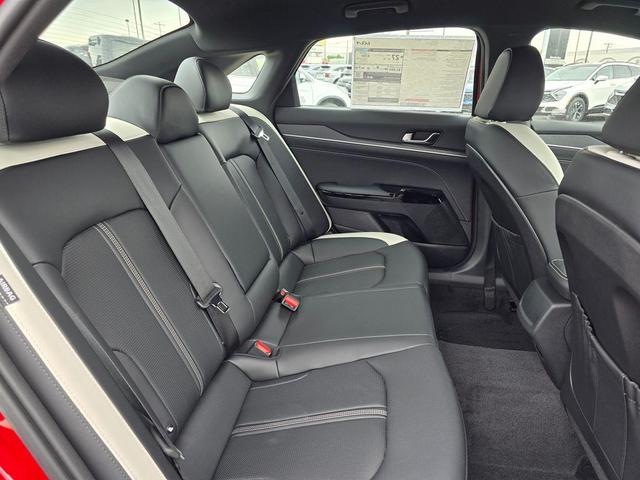 Photo of 2026 CR5 Kia K5
