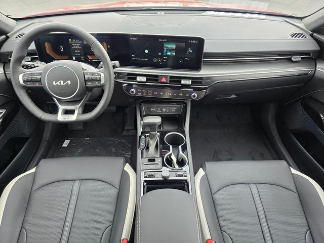 Photo of 2026 CR5 Kia K5