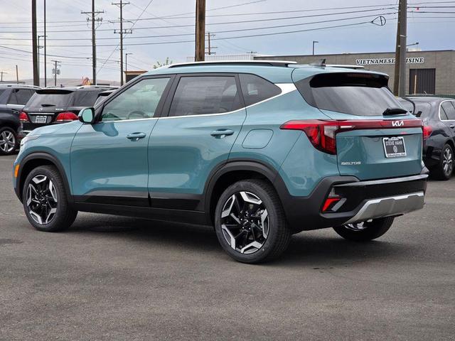 Photo of 2026 Blue Kia Seltos