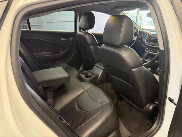Photo of 2017 Summit White Chevrolet Volt