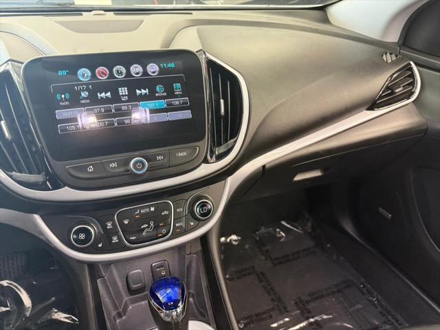 Photo of 2017 Summit White Chevrolet Volt