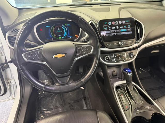 Photo of 2017 Summit White Chevrolet Volt