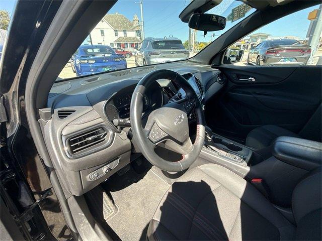 Photo of 2023 Mosaic Black Metallic Chevrolet Equinox