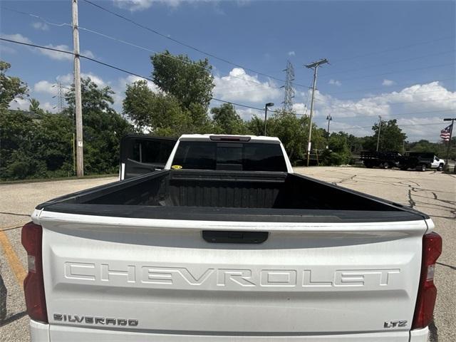 Photo of 2019 Summit White Chevrolet Silverado 1500