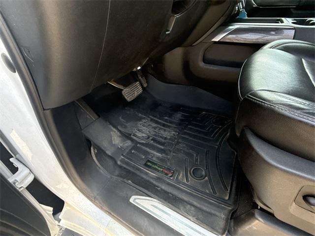 Photo of 2019 Summit White Chevrolet Silverado 1500