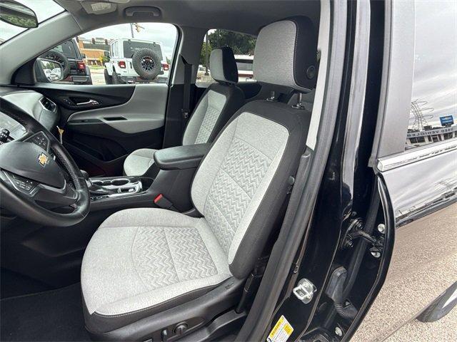 Photo of 2023 Mosaic Black Metallic Chevrolet Equinox