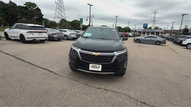 Photo of 2023 Mosaic Black Metallic Chevrolet Equinox