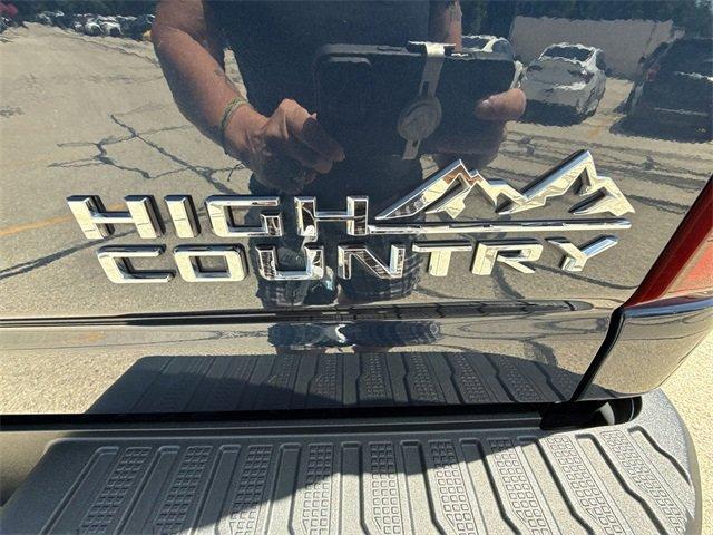 Photo of 2022 Northsky Blue Metallic Chevrolet Silverado 2500