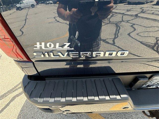 Photo of 2022 Northsky Blue Metallic Chevrolet Silverado 2500