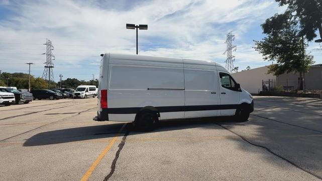 Photo of 2025 White Mercedes-Benz Sprinter 2500