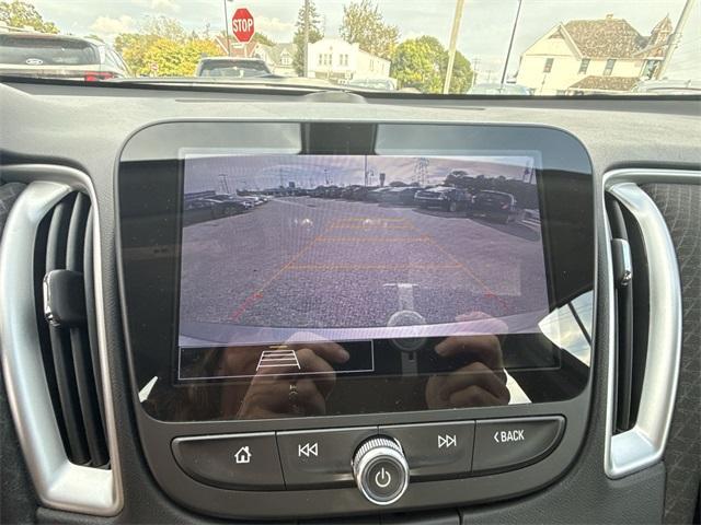 Photo of 2022 Mineral Gray Metallic Chevrolet Malibu