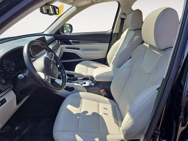 Photo of 2022 Ebony Black Kia Telluride