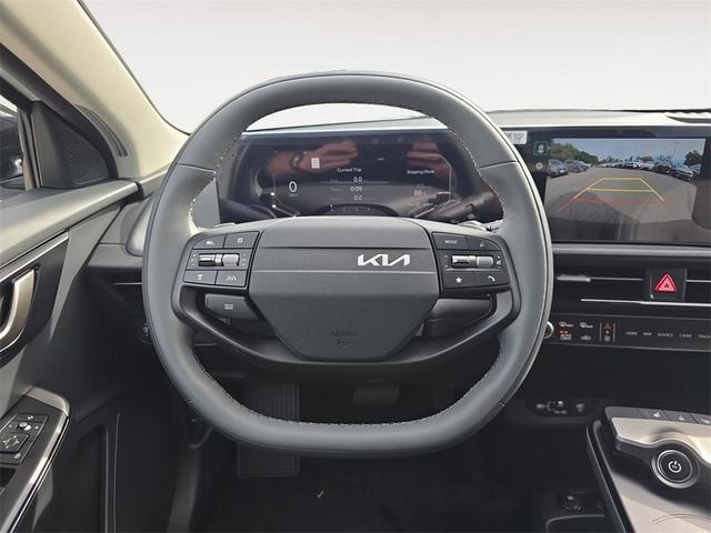 Photo of 2025 Glacier White Pearl Kia EV6