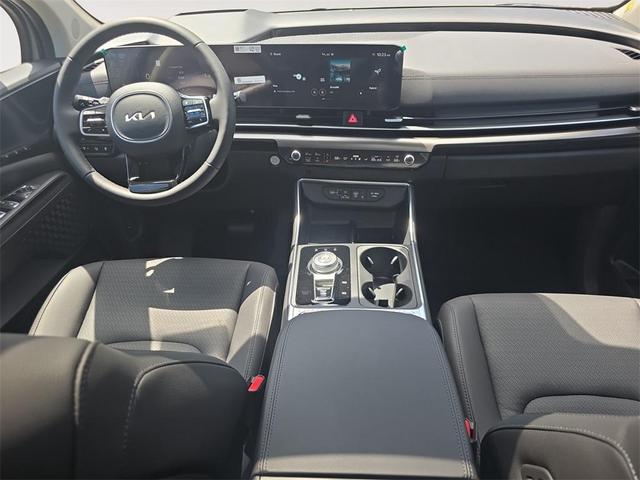 Photo of 2026 Ceramic Silver Kia Carnival Hybrid