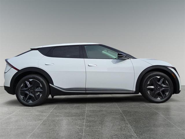 Photo of 2025 Glacier White Pearl Kia EV6