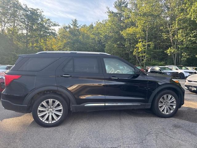 Photo of 2020 Black Ford Explorer