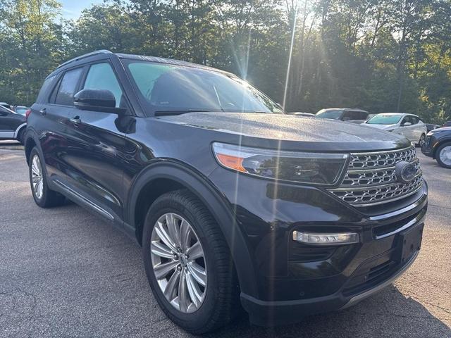 Photo of 2020 Black Ford Explorer