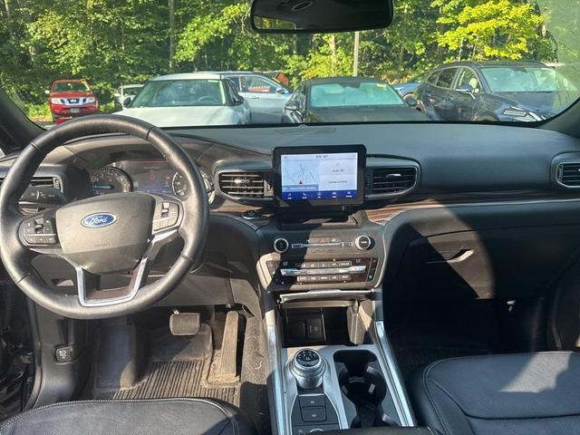 Photo of 2020 Black Ford Explorer
