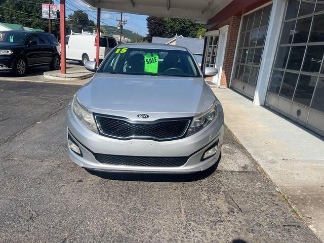 Photo of 2015 Silver Kia Optima