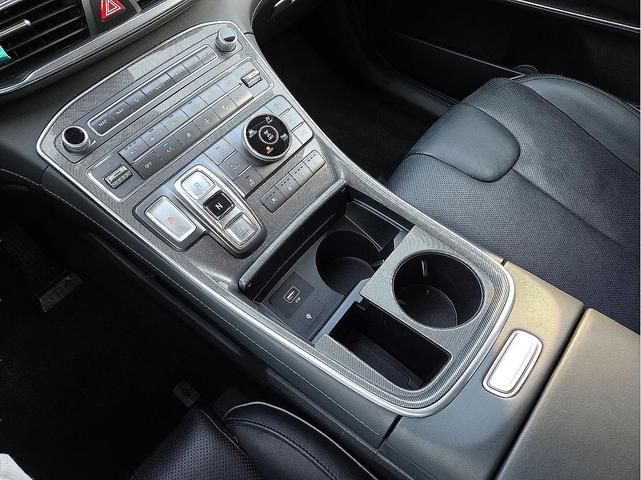 Photo of 2023 Twilight Black Hyundai SANTA FE