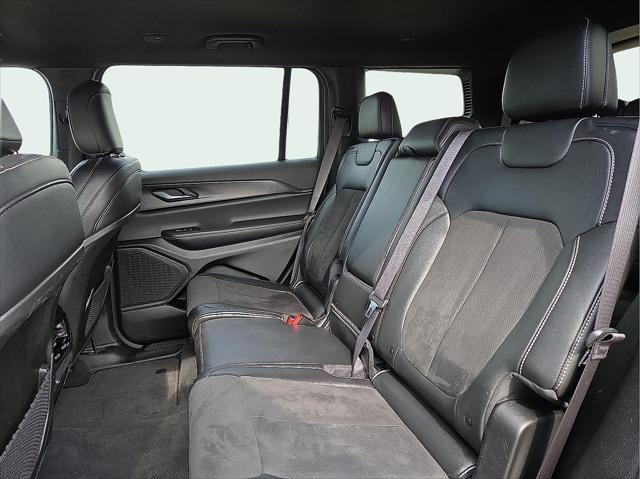Photo of 2024 Baltic Gray Metallic Clearcoat Jeep Grand Cherokee L