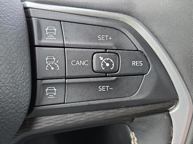 Photo of 2024 Baltic Gray Metallic Clearcoat Jeep Grand Cherokee L